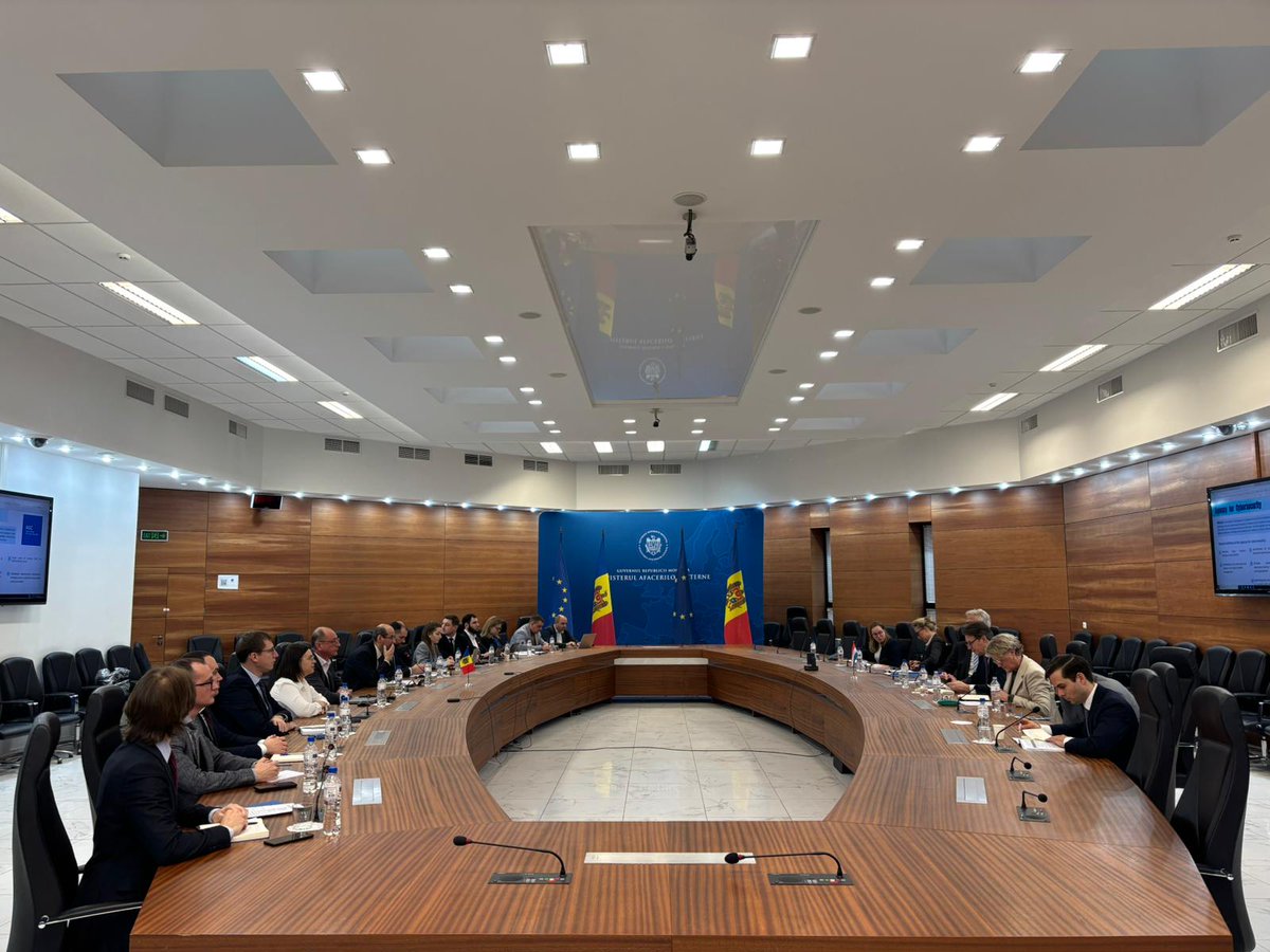 Last week, Moldova and the Netherlands held an important first bilateral cyber dialogue in Chișinău. During these discussions, hybrid threats, cybersecurity, and cybercrime were central topics. Together, we are committed to creating a safer cyberspace.⬇️
government.nl/documents/dipl…