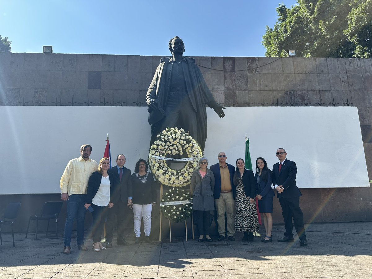 Marcos Rodríguez Costa (@marcosrguezc) on Twitter photo Nuestra <a href="/EmbaCuMex/">Embajada de Cuba en México</a> junto a la <a href="/SRE_mx/">Relaciones Exteriores</a>, la Secretaria de Cultura <a href="/GobCDMX/">Gobierno de la Ciudad de México</a>, la Asociación de Cubanos Residentes en México y el <a href="/_mmsc/">Mov. Mexicano de Solidaridad con Cuba 🇲🇽🇨🇺</a> realizamos sentido homenaje a nuestro Héroe Nacional🇨🇺, en el 172 aniversario de su natalicio, en el Centro Cultural José Martí de la CDMX🇲🇽. Nuestra <a href="/EmbaCuMex/">Embajada de Cuba en México</a> junto a la <a href="/SRE_mx/">Relaciones Exteriores</a>, la Secretaria de Cultura <a href="/GobCDMX/">Gobierno de la Ciudad de México</a>, la Asociación de Cubanos Residentes en México y el <a href="/_mmsc/">Mov. Mexicano de Solidaridad con Cuba 🇲🇽🇨🇺</a> realizamos sentido homenaje a nuestro Héroe Nacional🇨🇺, en el 172 aniversario de su natalicio, en el Centro Cultural José Martí de la CDMX🇲🇽.