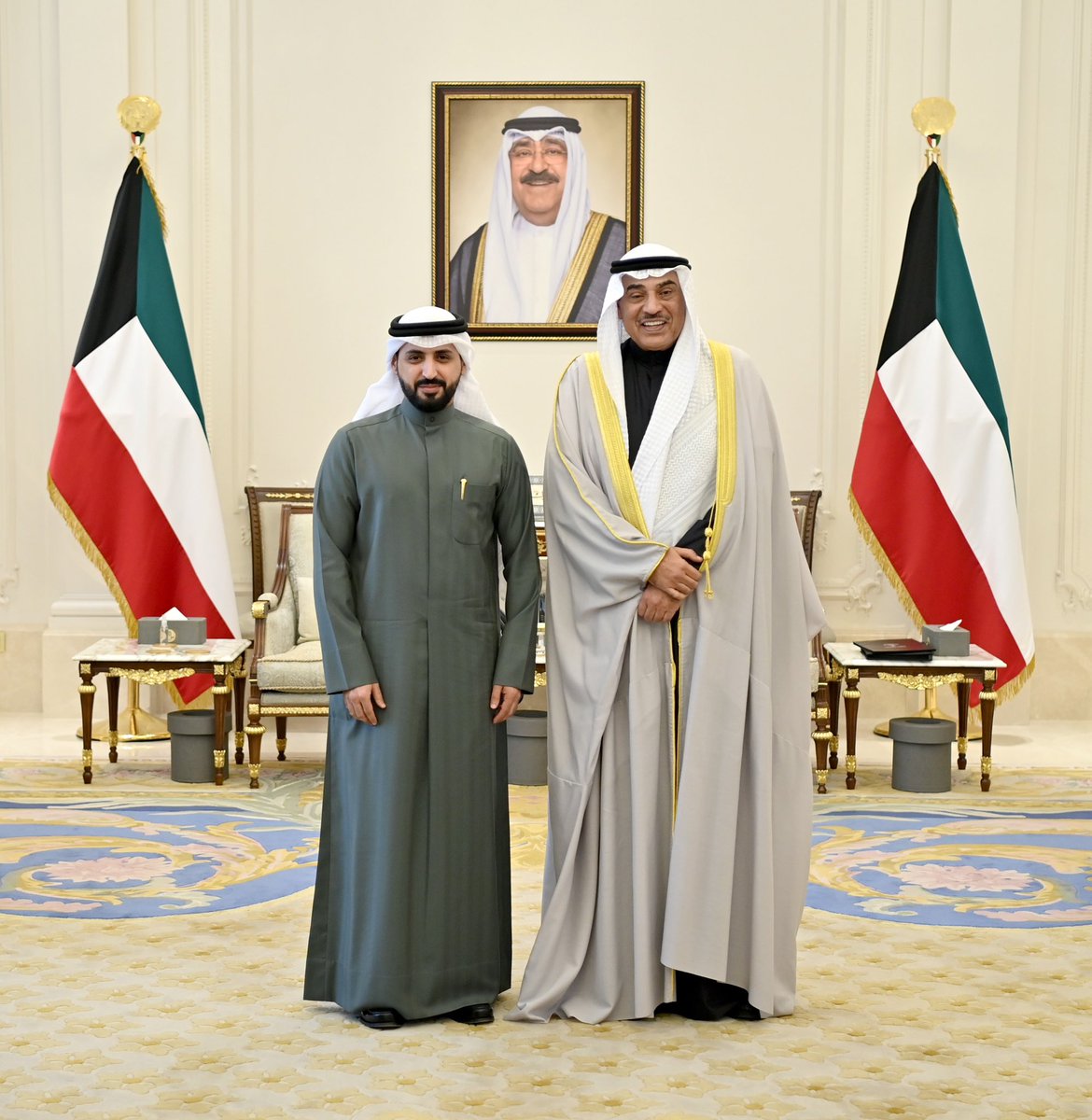 د، عبدالله مدعث (@medeth_abdullah) on Twitter photo تشرفت أنا والوالد واخواني حفظهم الله بلقاء سيدي حضرة صاحب السمو أمير البلاد الشيخ مشعل الأحمد 
وولي عهده الأمين 
الشيخ صباح الخالد  حفظهم الله 
ادام الله عز كويتنا الحبيبه في ظل قيادتنا الرشيده تشرفت أنا والوالد واخواني حفظهم الله بلقاء سيدي حضرة صاحب السمو أمير البلاد الشيخ مشعل الأحمد 
وولي عهده الأمين 
الشيخ صباح الخالد  حفظهم الله 
ادام الله عز كويتنا الحبيبه في ظل قيادتنا الرشيده