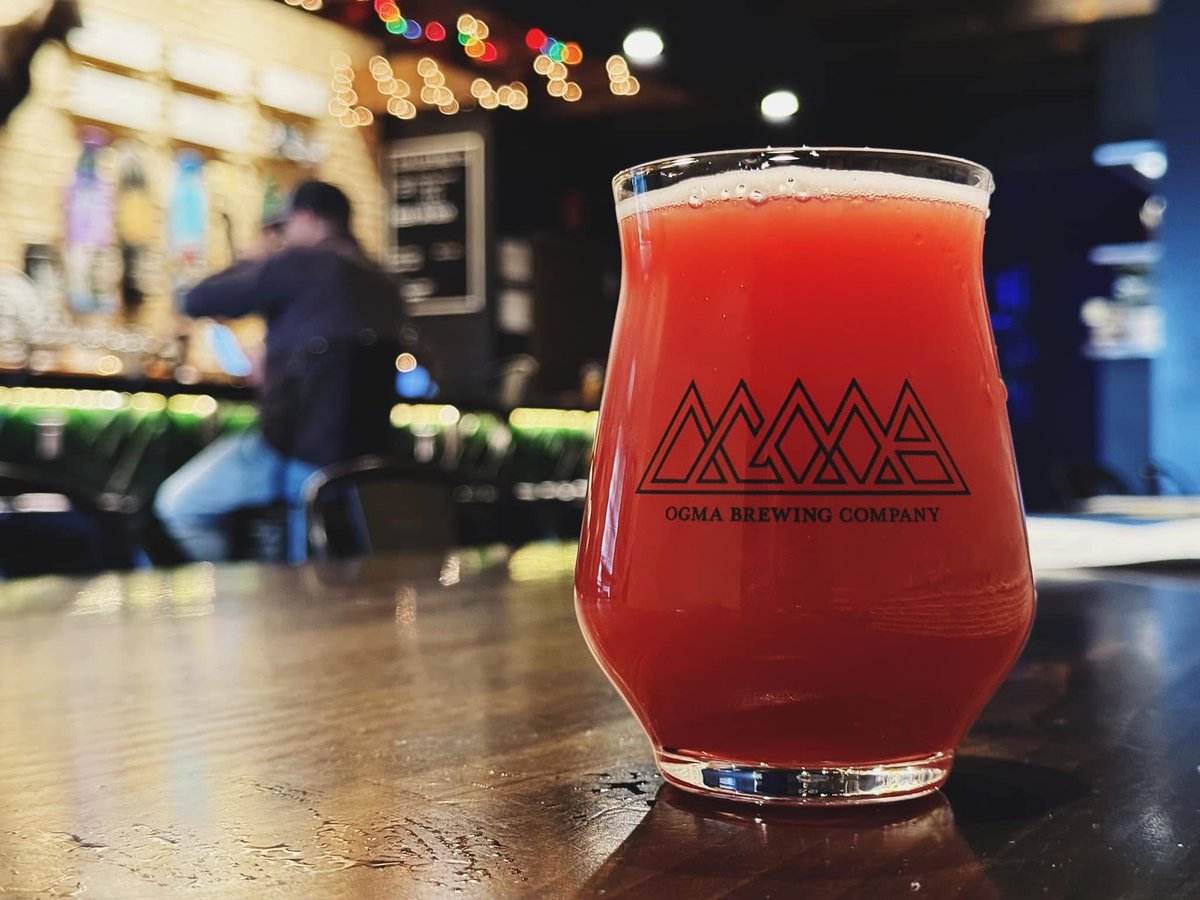 Lovers of Gnar Gnar Hipper, our raspberry sour, rejoice! It’s back and on tap now. Even better news: we’re running the Polish Fried Rice again this week, and we’ve got a delicious kielbasa, potato, and cabbage soup on. Strong start to the week here at Ogma! 💪♥️🖤🍻