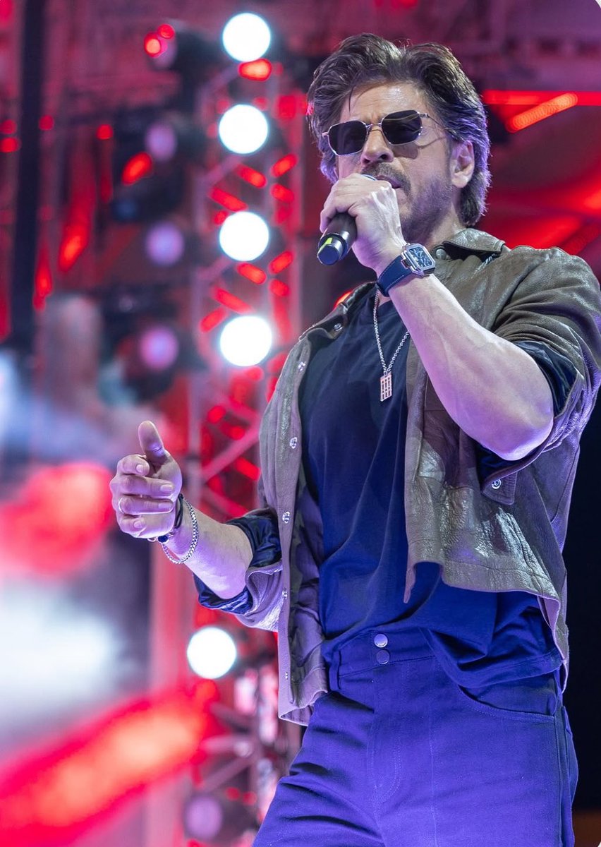 The KING 🔥

#ShahRukhKhan #SRK #KingKhan <a href="/iamsrk/">Shah Rukh Khan</a>