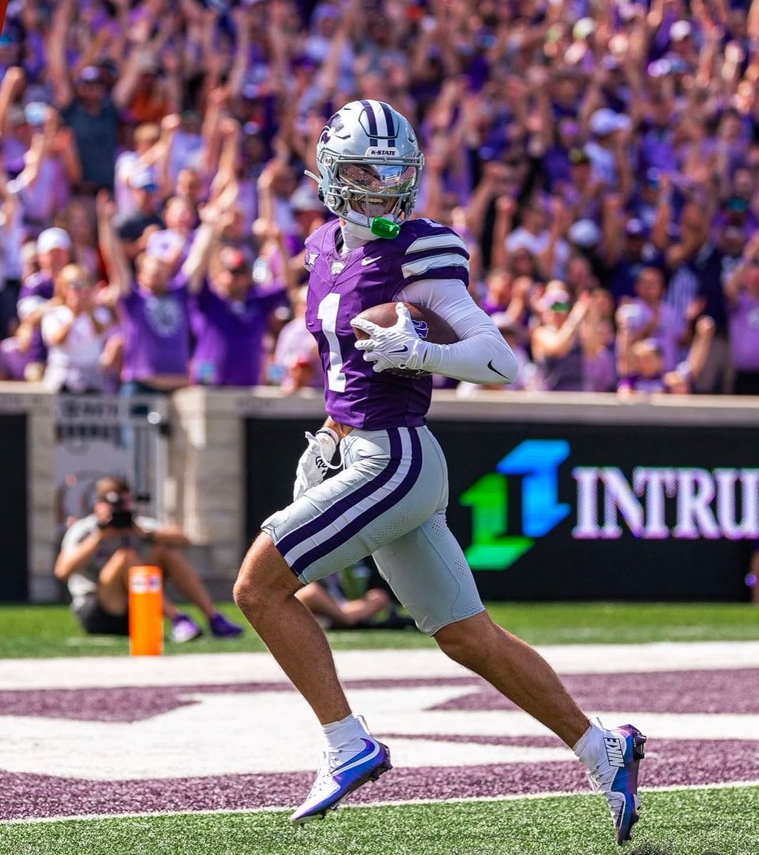 Quinterrius ‘Moonie’ Gipson (@mooniegipson) on Twitter photo Thank you to my teammates, coaches and family for helping me earn an offer from Kansas State University!
<a href="/CoachAnderson15/">Coach Brian Anderson</a> Thank you to my teammates, coaches and family for helping me earn an offer from Kansas State University!
<a href="/CoachAnderson15/">Coach Brian Anderson</a>