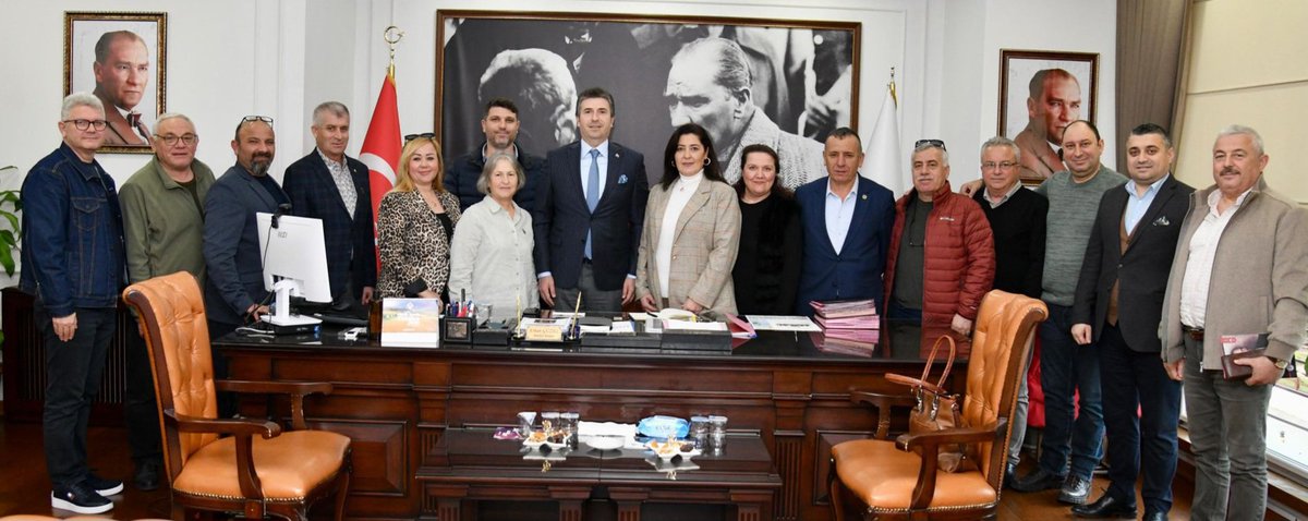 buyukmubadele's tweet photo. Büyük Mübadele Derneği yönetim kurulu başkanı Sabit Semiz ve yönetim kurulu üyeleri Çatalca Belediye Başkanı Sayın Erhan Güzel'i makamında ziyaret etti.
#catalca #mubadele #dernek #istanbul #belediye #chp @CHP_istanbulil @herkesicinCHP @chpgenclikgm @chpcatalcagenc https://t.co/AbZc28Vf0a
