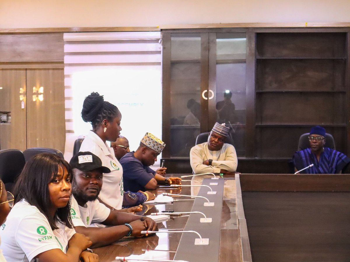 nicanor_dorcas's tweet photo. I’m glad to have joined the @oxfamnovib team from the Netherlands, @oxfaminnigeria and @gifsep4climate to visit the Nasarawa State House of Assembly in Lafia, it was an opportunity to discuss with legislators about the ongoing climate change bill.
#AACJProject
#GreenResilience https://t.co/eMWcOdrhhk