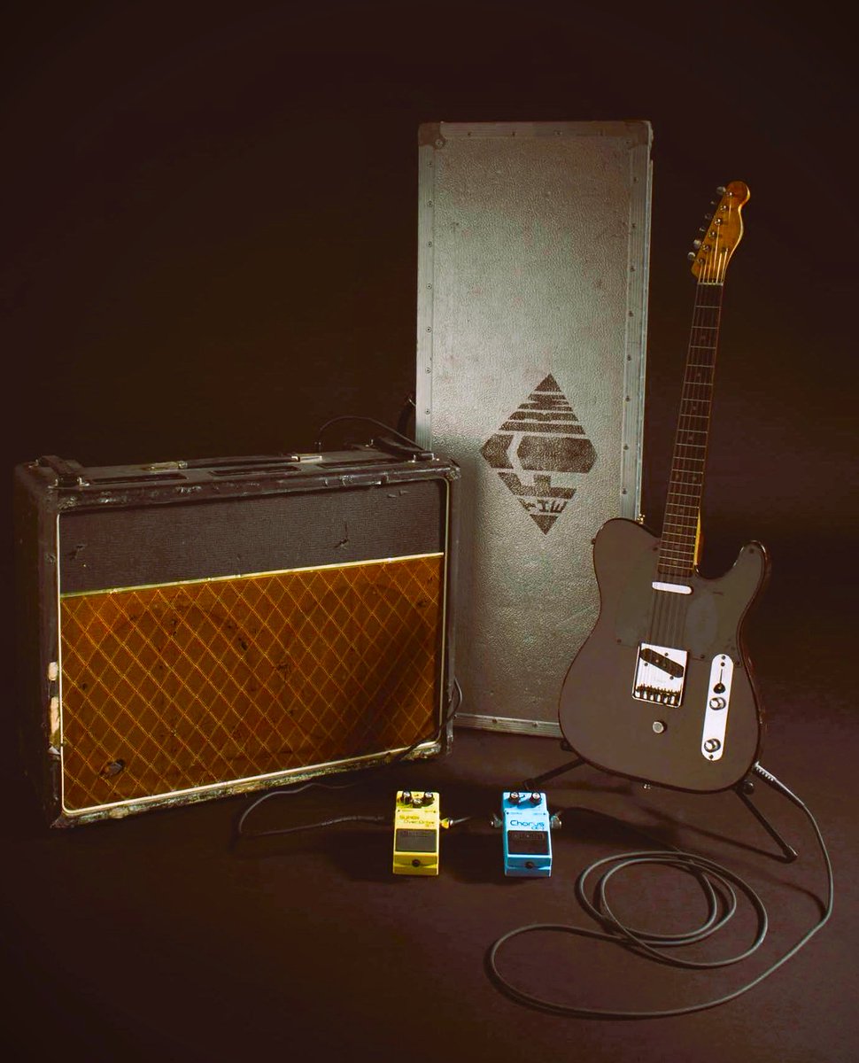 Jimmy Page's equipment used with The Firm when he recorded The Firm and Mean Business. There is The Brown Telecaster String Bender and the old AC30, which he’d had from the Led Zeppelin days
#guitar #Fender #Telecaster #FamousGuitars #JimmyPage #TeleTuesday