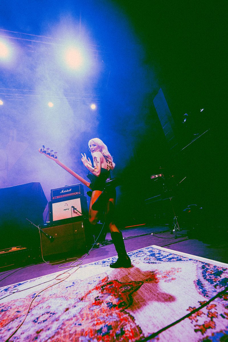 jamesatcg's tweet photo. THANKS TO @Highly_Suspect FOR HAVING US ON THESE SHOWS! LOUISVILLE WAS A BLAST!

WE'RE IN KNOXVILLE TONIGHT FOR A SOLD OUT SHOW AT @themillandmine 

WE'RE ALL AT THE MERCH TABLE AT THE END OF EVERY SHOW SO COME AND SAY HELLO!

PHOTOS BY THE LEGEND @chandlerdoesthings https://t.co/mCNm2LuqvO