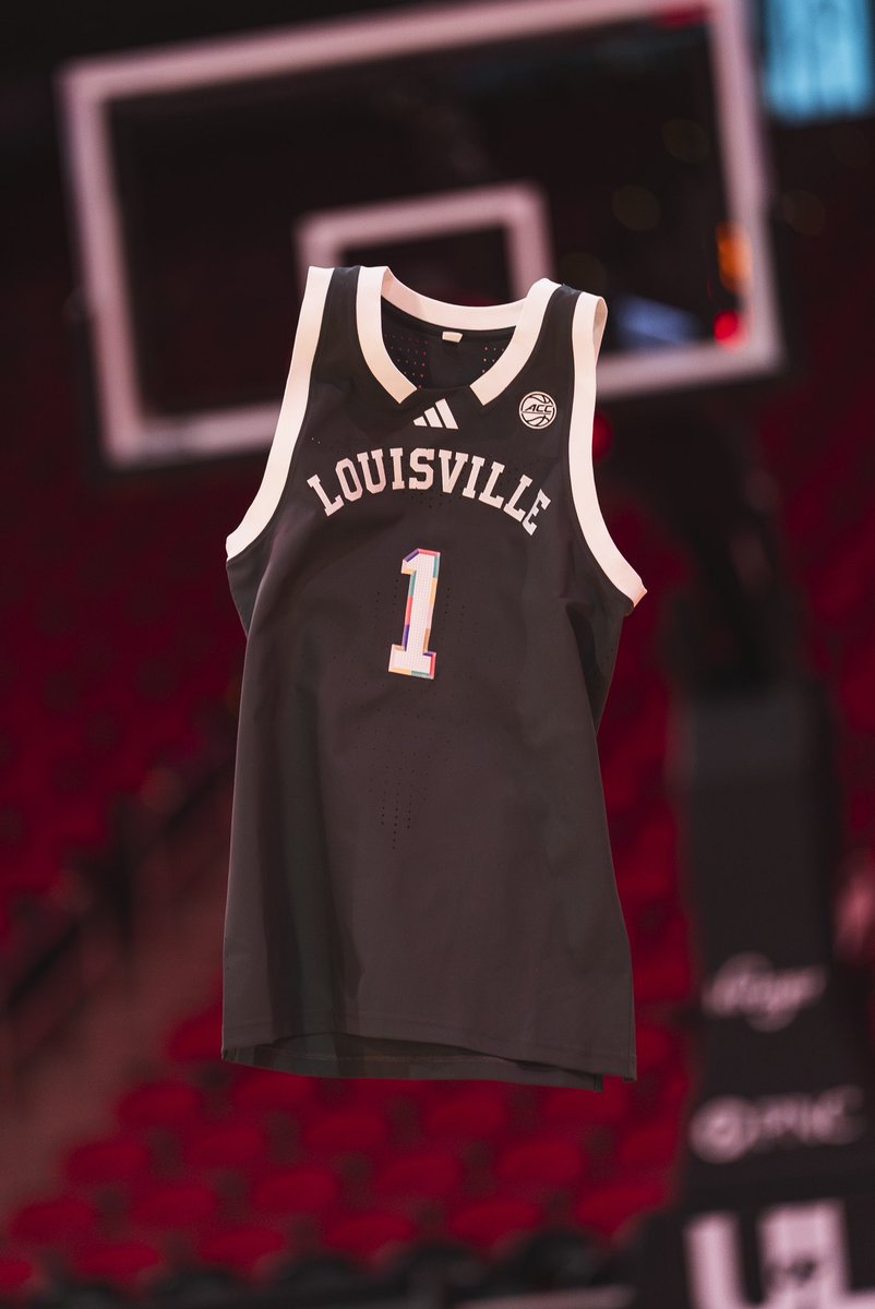 Louisville Men's Basketball tweet media