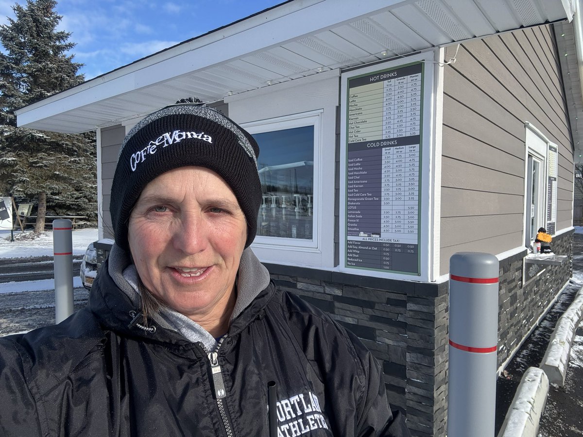 PhinFlagger's tweet photo. I was a walking billboard on 281 with my new @CoffeeMania hat. #toasty https://t.co/bNu25QYrxb