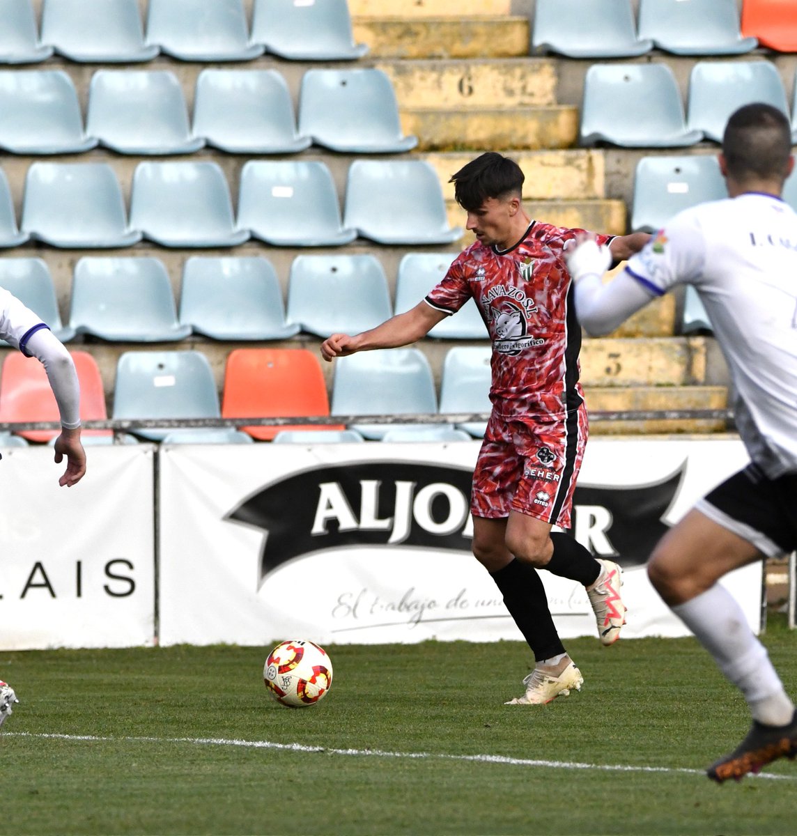 SMontes96's tweet photo. Seguimos! ⚽💪 @clubdepguijuelo https://t.co/h0OD6onYHu