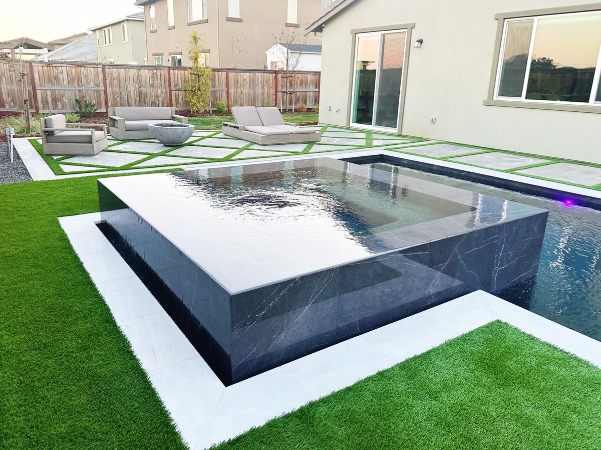 Check out this incredible spa!
ppas.com/twtr
#premierpoolsandspas