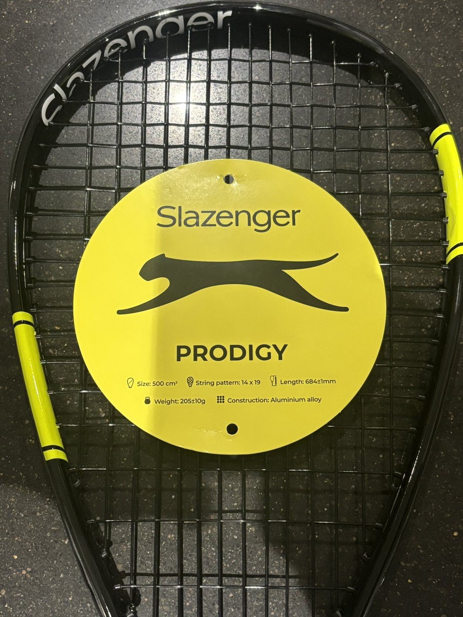 Jb285John's tweet photo. I fully accept this #Slazenger one was cheap and I had to get one quickly at @SportsDirectUK but seriously!! I’ve seen more string tension in a racket from a seaside kiosk next to the buckets and spades. Absolute waste of money. Don’t bother selling them if they’re no good.😡 https://t.co/ALMaNC5LV7