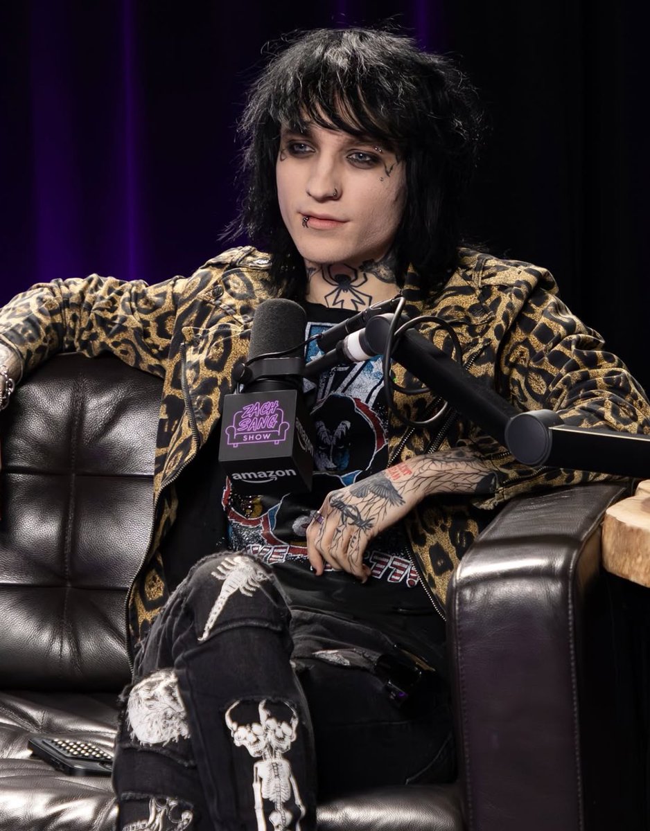 JohnnieGuilbert's tweet photo. New interview on @ZachSangShow out now https://t.co/5rglLXAoqo https://t.co/3ujLhh9reK