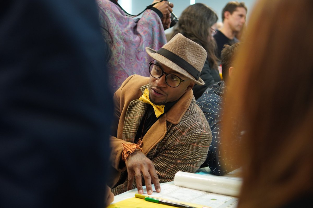NYCPlanning's tweet photo. Thank you to everyone who joined us & @CMJulieWon to explore activating city-owned sites through the #OneLIC Neighborhood Plan!
We held this community workshop at PS 78 where people shared ideas for transforming these sites into housing, community facilities & open space. https://t.co/2Dk6cW5QKu