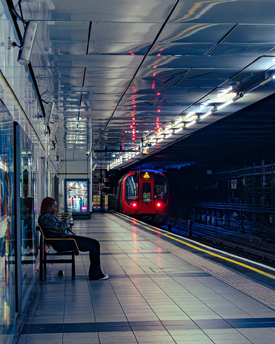 KarstenKoch's tweet photo. Subway London ...
. 
. 
#citylife #photography #fotografie #rx100 #sonyrx100vii #london #underground #subway https://t.co/rdtTF2uPh8