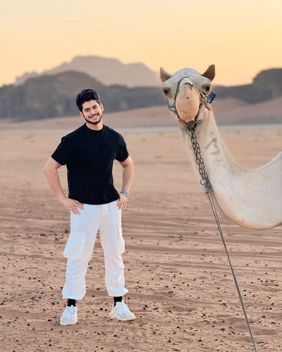 780o1995's tweet photo. اهواي متغير 🐪
هاي الأرض جانت بيوم من الايام بحر 🌊 https://t.co/ESOAAjgQeV