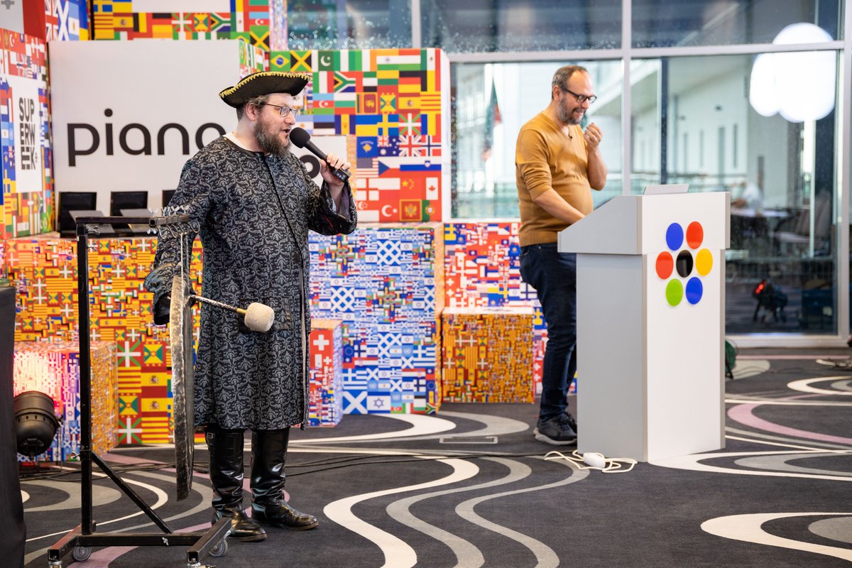 mim_djo's tweet image. talking about Lakehouse and open source Python engines
#onelake #python #polars #duckdb #daft #deltatble