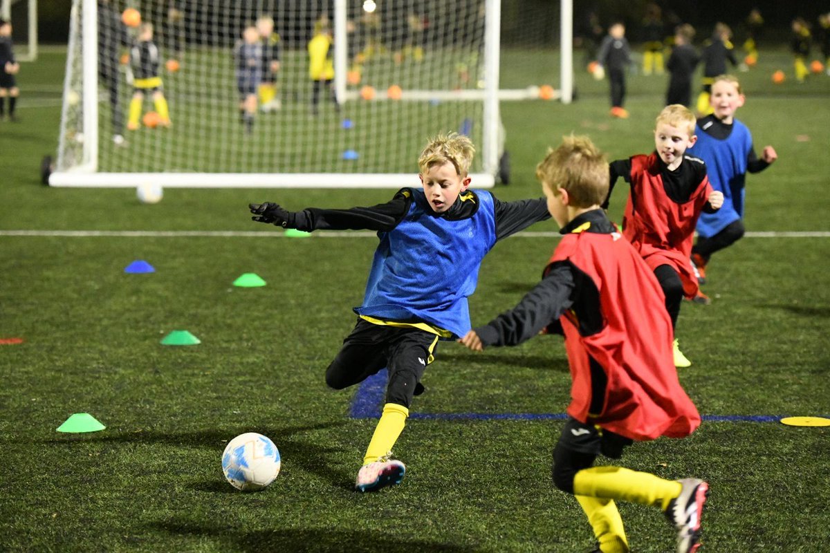 Last Friday we hosted an open trial at our Bury St Edmunds PDC⚽

A great evening was had by all, with so many new faces and a lot of talented players on show!🟡🟢

If you are interested in knowing more about our centre, please contact Stephen.Clarke@Canaries.co.uk