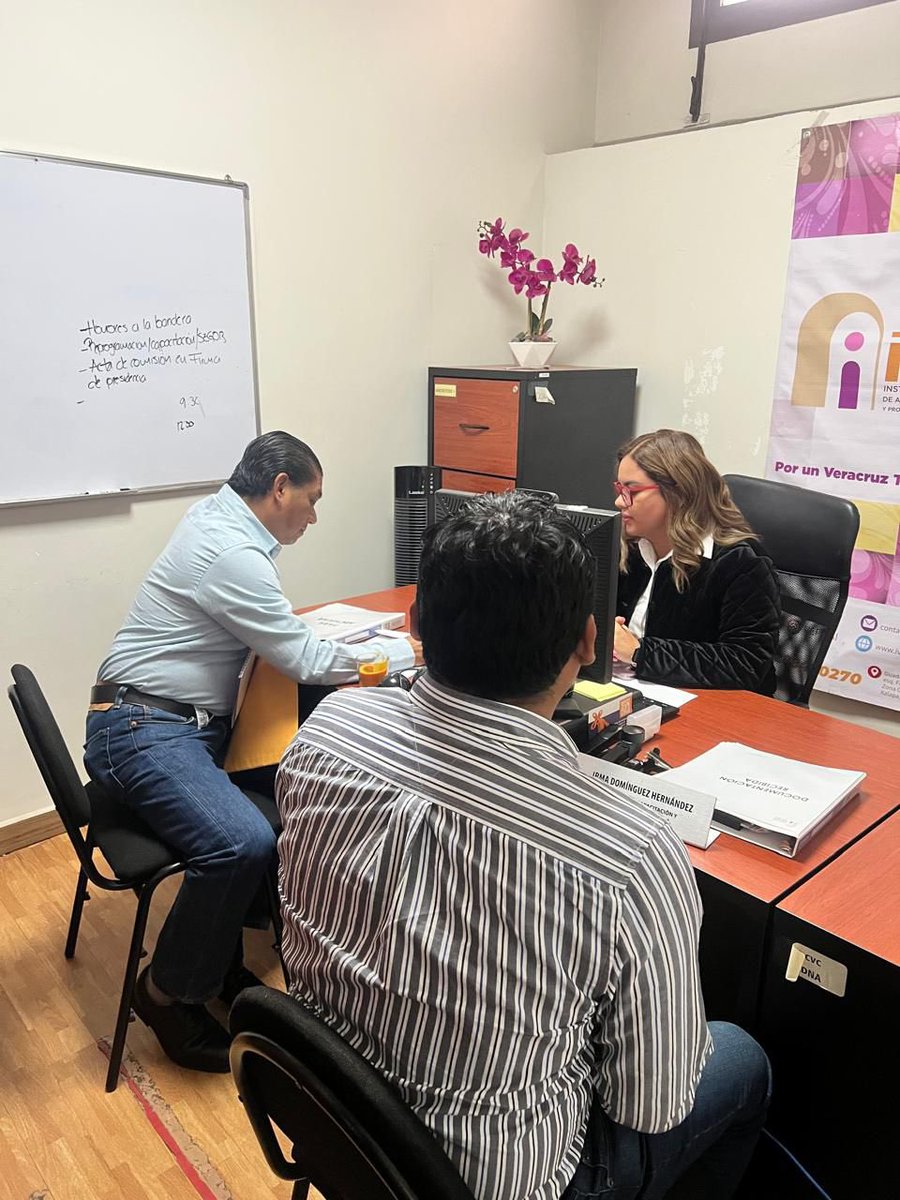 VERIVAI's tweet image. El día de hoy, el Lic. Moisés Hernández Tuxlaquia, titular de la Unidad de Transparencia del H. Ayuntamiento de #Catemaco, visitó el #IVAI con el propósito de fortalecer las vinculaciones interinstitucionales.