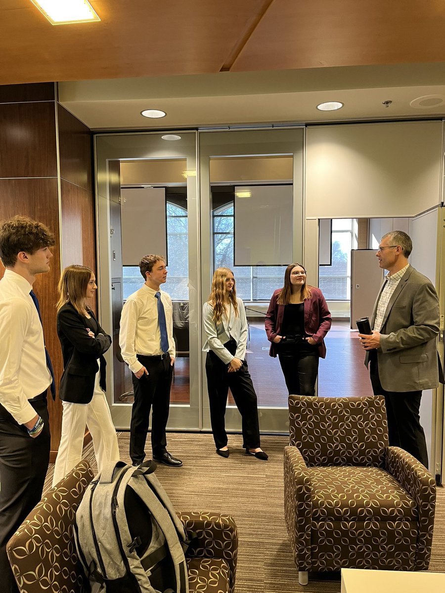 MmcruCaps's tweet image. Design Sprint Day for Siouxland CAPS. Nicely done associates