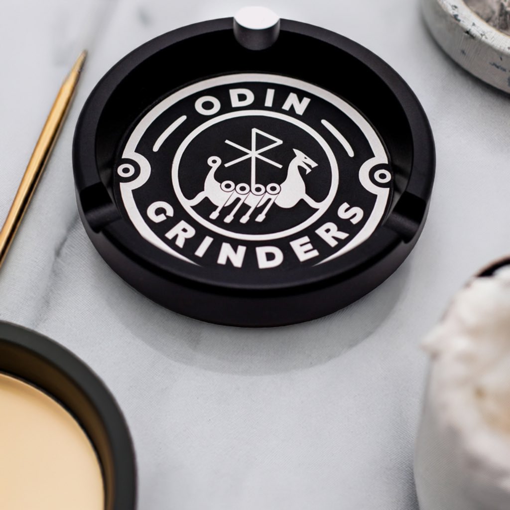 odingrinders's tweet image. A sleek statement piece that's as functional as it is stylish. Our durable, lightweight aluminum ashtray pairs with any space.