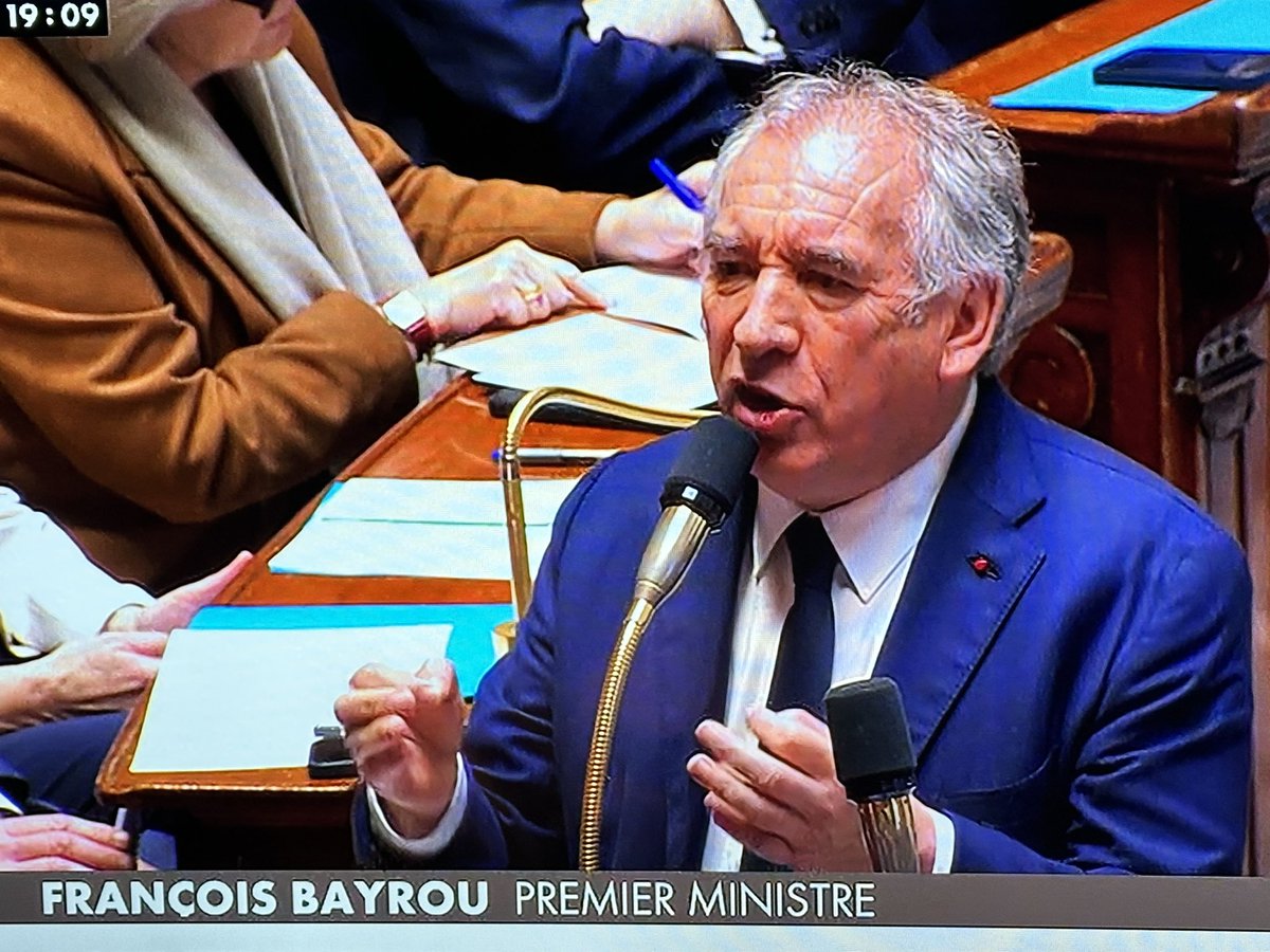 GregoireLaine's tweet image. Le ventre mou de la politique en #France
Ni de droite ni de gauche bien au contraire 
Bref le #Modem dans toute sa « splendeur »