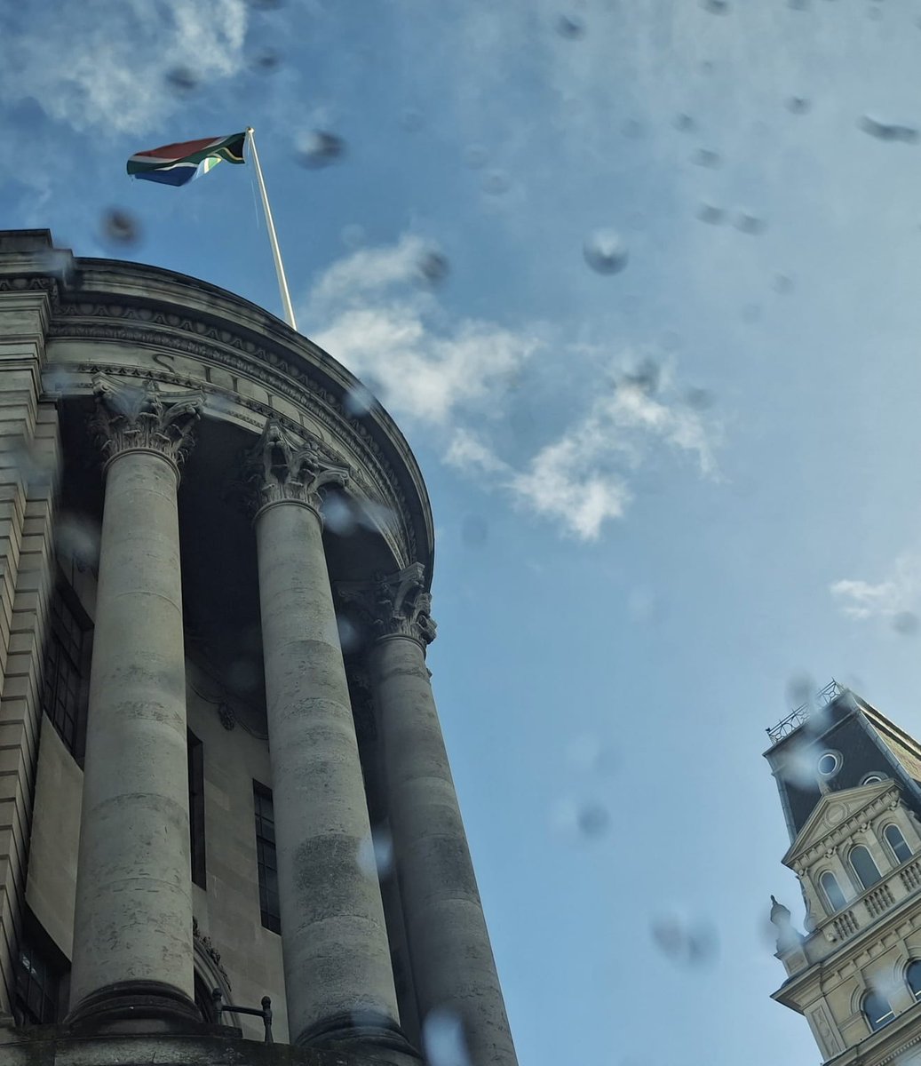 DIRCO_ZA's tweet photo. #SAInUK🇿🇦🇬🇧 | Minister Ronald Lamola meets South African High Commission staff at South Africa House in London on 28/01/2025. The meeting focused on strengthening SA-UK relations, trade, citizen support, and economic development. H.E. Jeremiah Mamabolo is SA’s High Commissioner. https://t.co/1PrkdyuCKA