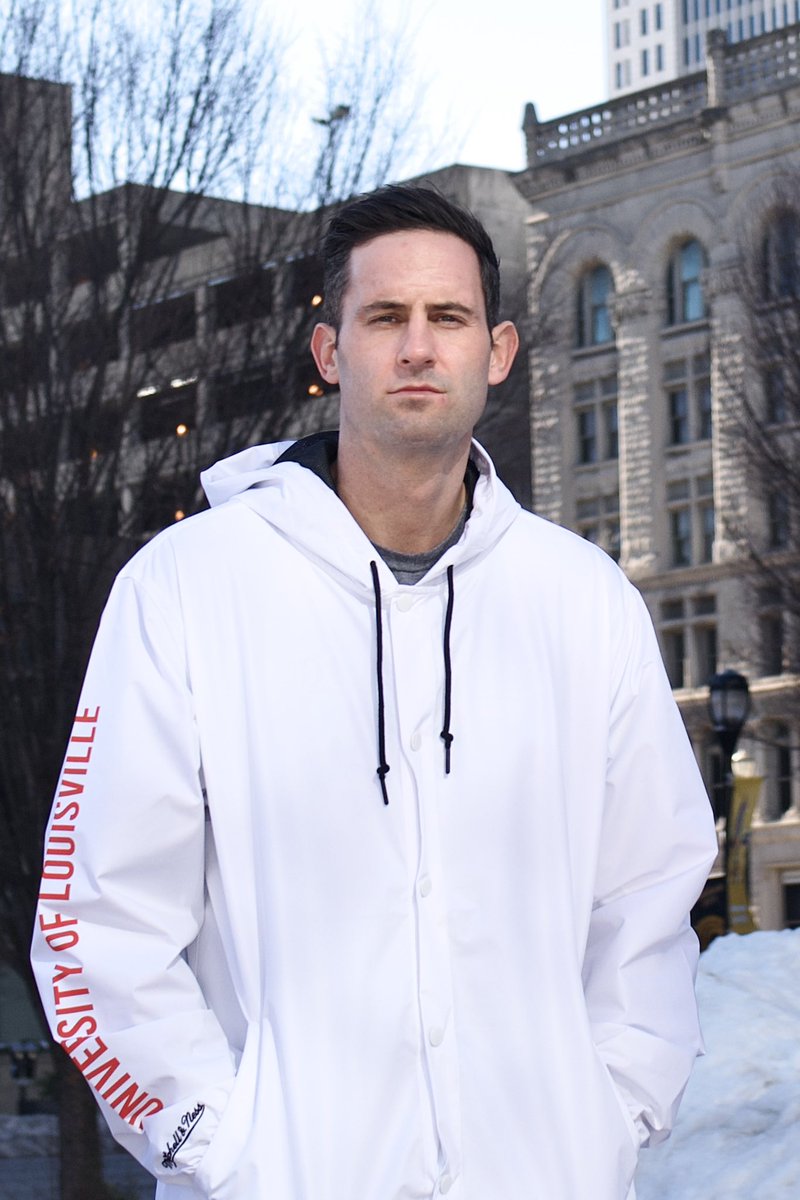 Louisville Basketball legends, Peyton Siva and Luke Hancock, are seen rocking our latest collaboration with Mitchell &amp; Ness. 

The Oneness Exclusive UL Hooded Coaches Jacket is available in-store at our Louisville location and online at onenessboutique.com in sizes XS-3XL.