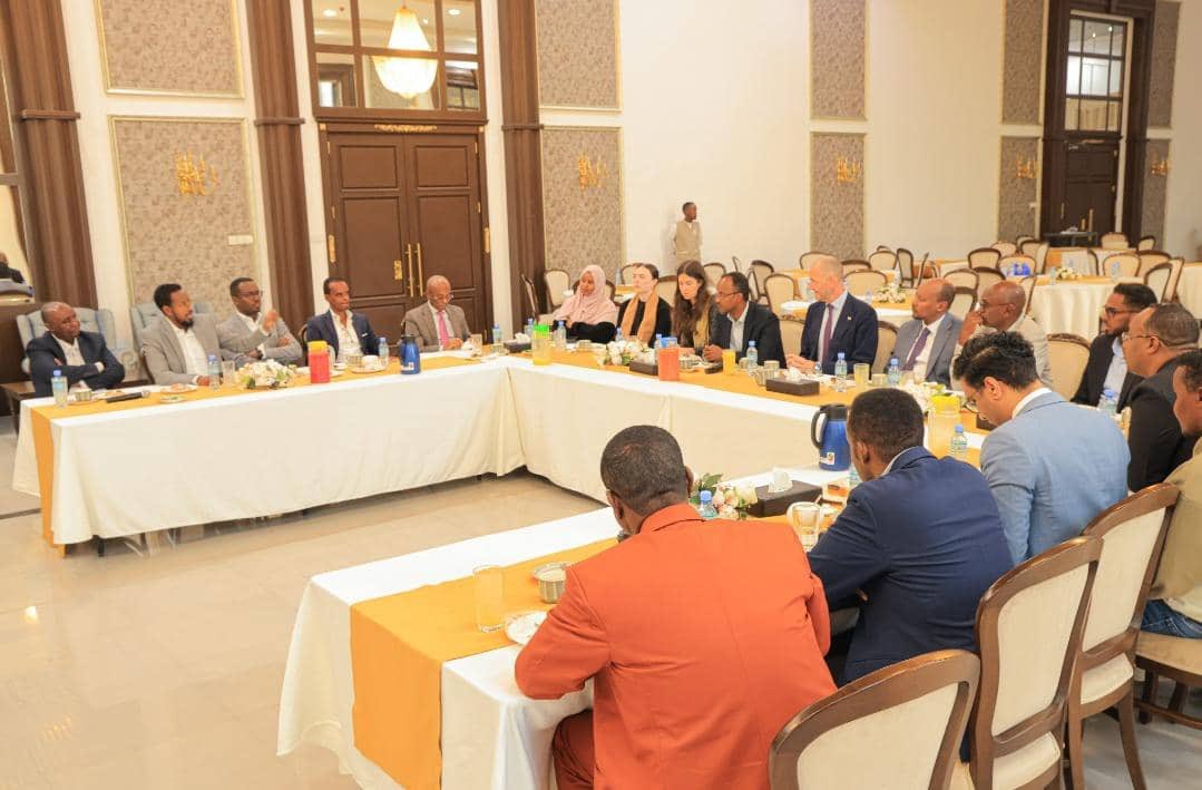 Mike Nithavrianakis tweet media