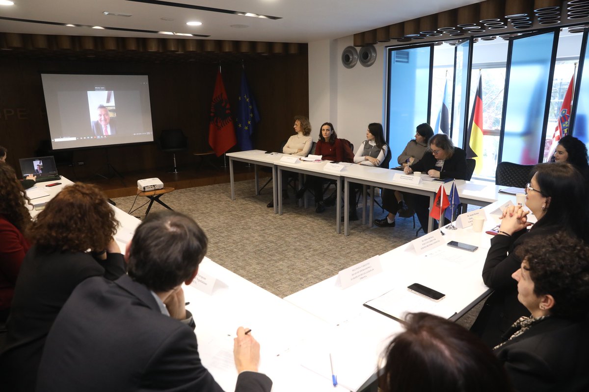 <a href="/IKomiteti/">Albanian Helsinki Committee</a> mbajti ceremoninë e lançimit të gjashtë organizatave të shoqërisë civile, fituese të skemës së nën-granteve, pjesë e nismës “Shoqëria civile kundër korrupsionit nga një sfidë vendase në një përgjigje Evropiane” mbështetur financiarisht nga <a href="/EUinAlbania/">EU in Albania</a>.