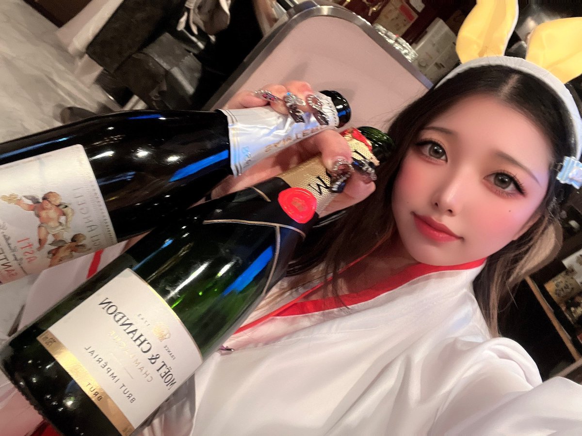 akb_flower's tweet photo. 1月30日（木）flower本日の出勤メンバー🧸

🌸ここあ@C__x15
🌸こあ
🌸かれん@Karen_Yakezake

本日も沢山のご来店お待ちしております🧸 https://t.co/v1T3jxLpO3