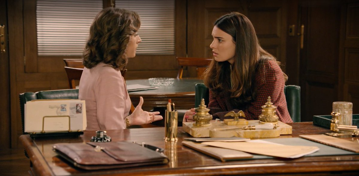 Vuelvo de mi retiro espiritual para compartir algo de lo que me di cuenta hace algunas semanas, que es algo que pedimos desde hace muuuuuuucho tiempo y es que....

HABEMUS CERRADURA EN EL DESPACHO 🔐

Adjunto pruebas pq sigo chillando
#Mafin