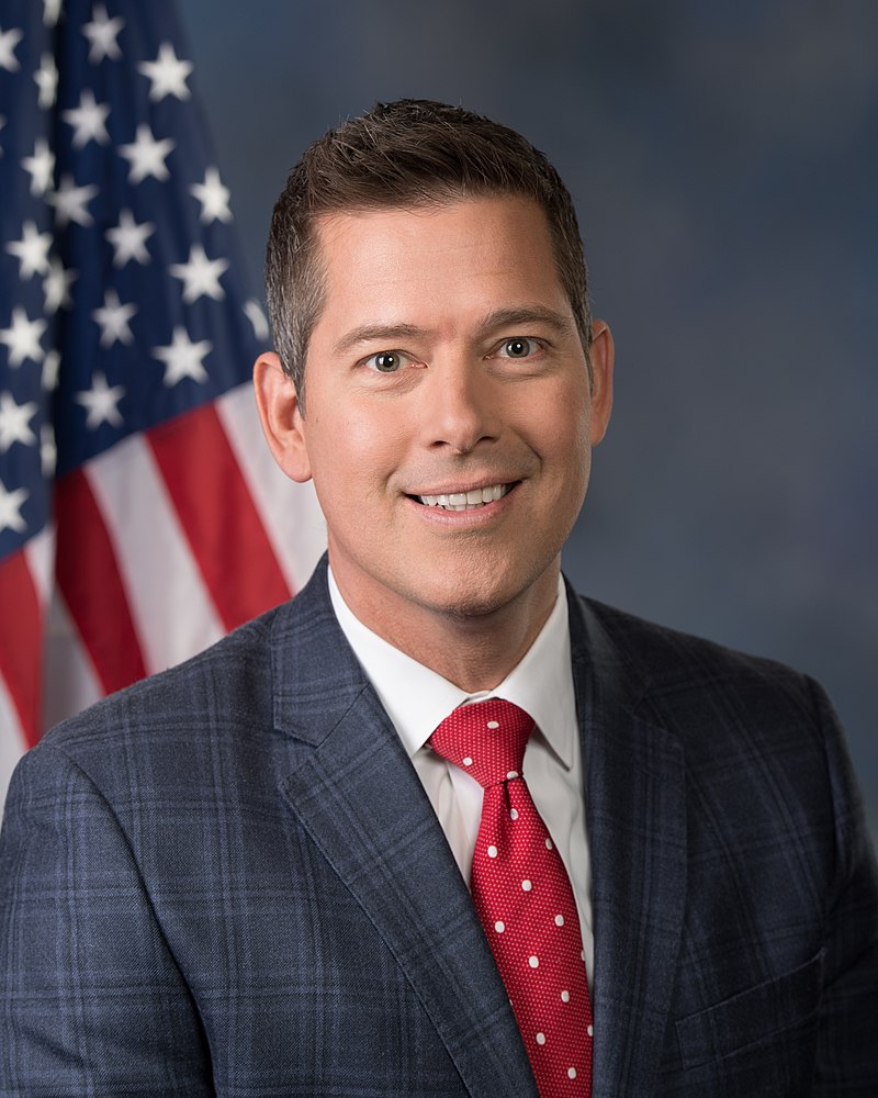 CforCatholics's tweet photo. Senate Confirms Sean Duffy, Devout Catholic, As Trump’s Transportation Secretary. 

Duffy was seen praying a Hail Mary with his family ahead of his confirmation hearing. 

Our Lady took good care of him 🌹 https://t.co/3MNO2lxHEf