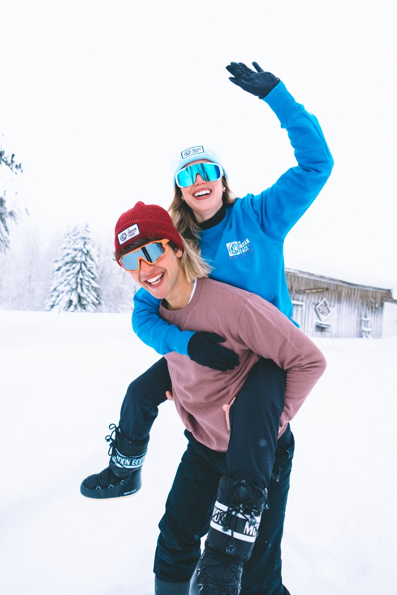Nieve y Laponia sólo significan una cosa: Sonrisa de oreja a oreja.🌲❄️
#SnowTrip #BornToBeFree #TheIndianFace #WinterIsHere #TheIndianFaceStyle #PowderLife