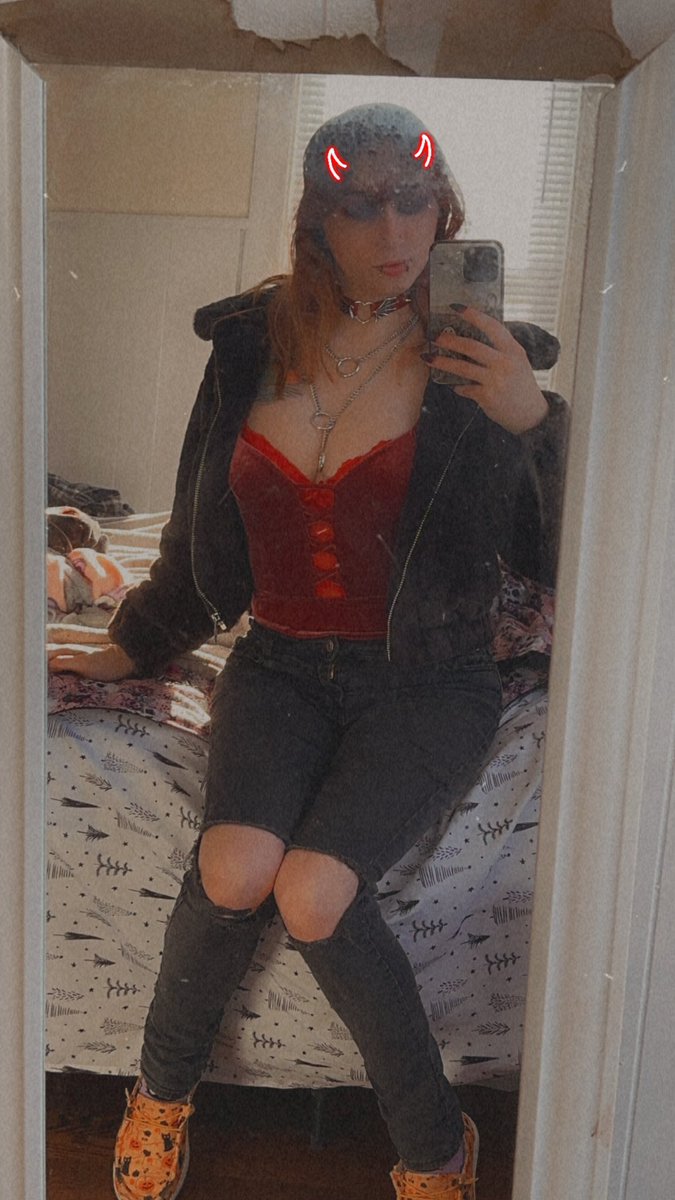 Content from cosplaytrap98