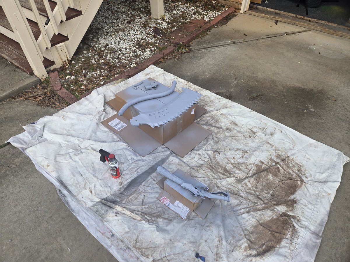 solarwolfcospla's tweet photo. I'm just doing some primer and sanding. Getting them ready for paint.
.
.
.
#Bloodborne #bloodbornecosplay #fromsoftware #fromsoftwarecosplay #cosplay #cosplayer #cosplayers #atlantacosplay #atlantacosplayer #atlantacosplayers #solarwolfcosplay https://t.co/Stvd2xjBu0