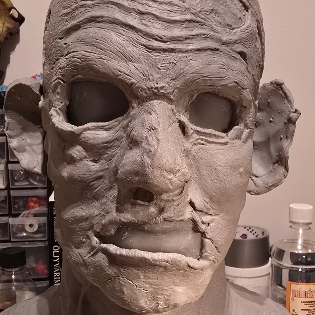 CloneClown666's tweet photo. Time to make another one. #siliconemask #horror #handmade #movies https://t.co/PT2tfCD3Xl