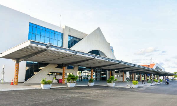 GRedolpho's tweet photo. @binks30304 Vous avez peur de partager l'état actuel de notre aéroport ou quoi ? 🤣🤣 https://t.co/SDI6q7AJUT