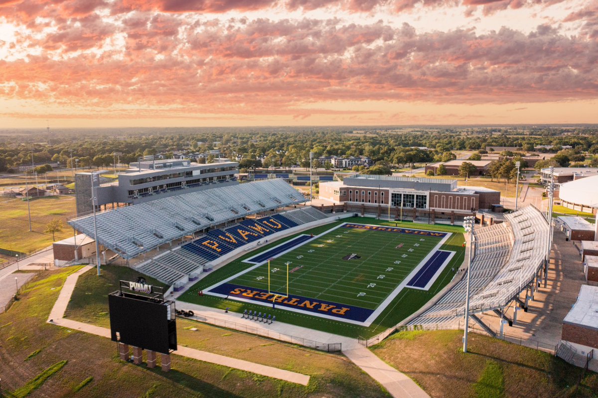 Patrick Broadway II (@bbroadwayy) on Twitter photo After a great conversation with <a href="/coachcbuckner/">Christopher Buckner</a>, l am blessed to have received offer from <a href="/pvamufb_/">Prairie View A&M Football</a>
<a href="/Coach_DJones/">Coach DJ™</a> After a great conversation with <a href="/coachcbuckner/">Christopher Buckner</a>, l am blessed to have received offer from <a href="/pvamufb_/">Prairie View A&M Football</a>
<a href="/Coach_DJones/">Coach DJ™</a>