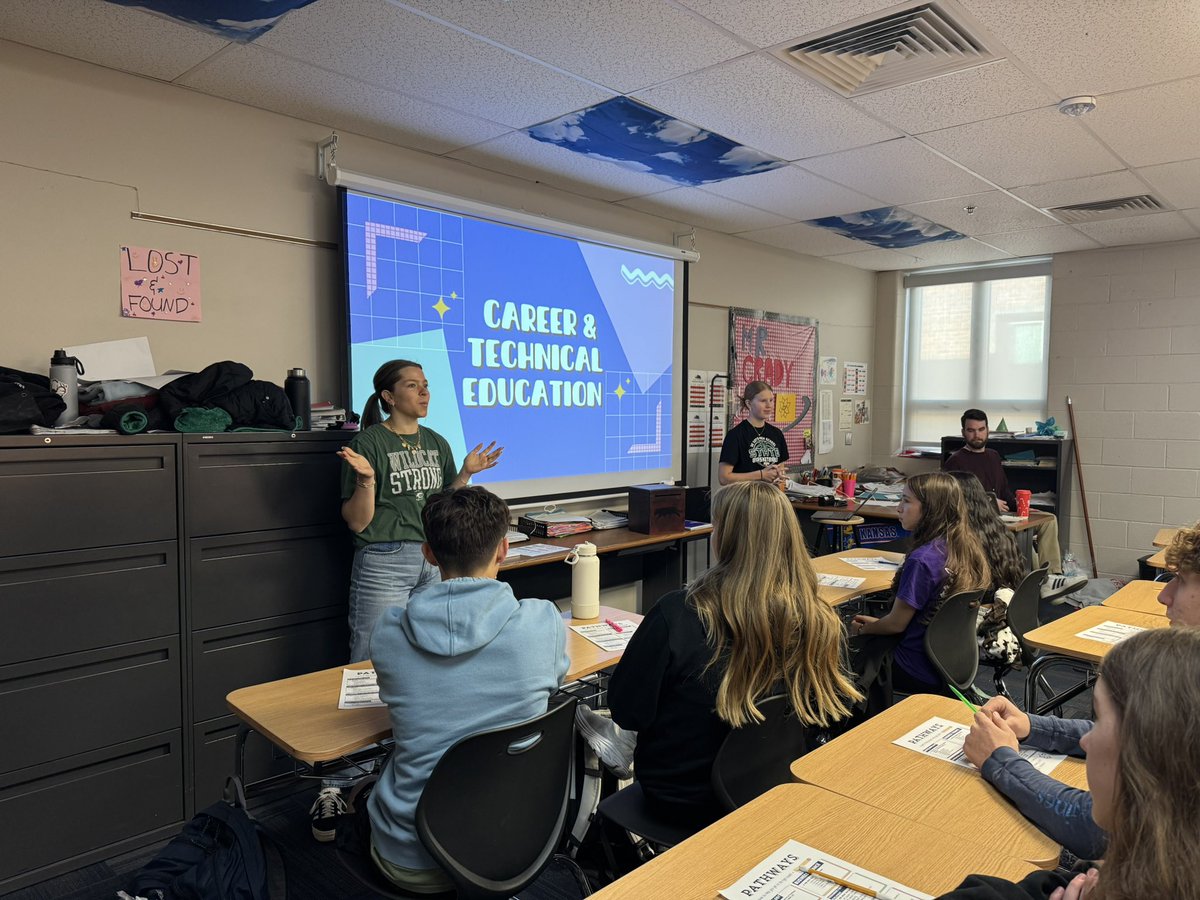 swartz_c's tweet image. CTE high school students have been busy marketing CTE to all 8th graders in USD232!  Provided 28 presentations in 3 middle schools over the past month.  The “client connected project” was a great success! @ksdehq @mvjaguars @DeSotoWildcats @ltmsusd232 @TheCreekMCMS @mtms_wolves
