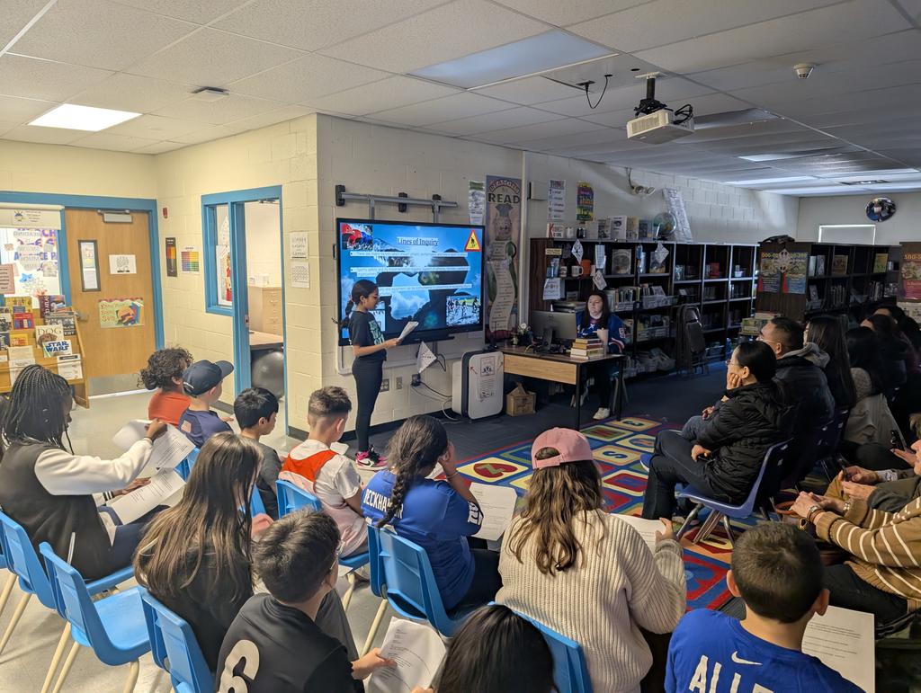 mpbaiocco's tweet image. Our @ccsdschools Link ES students proudly showcased their creativity, and global perspectives during the @iborganization PYP Exhibition research presentations 🌎 Well done! #IBPYP #GlobalCitizens