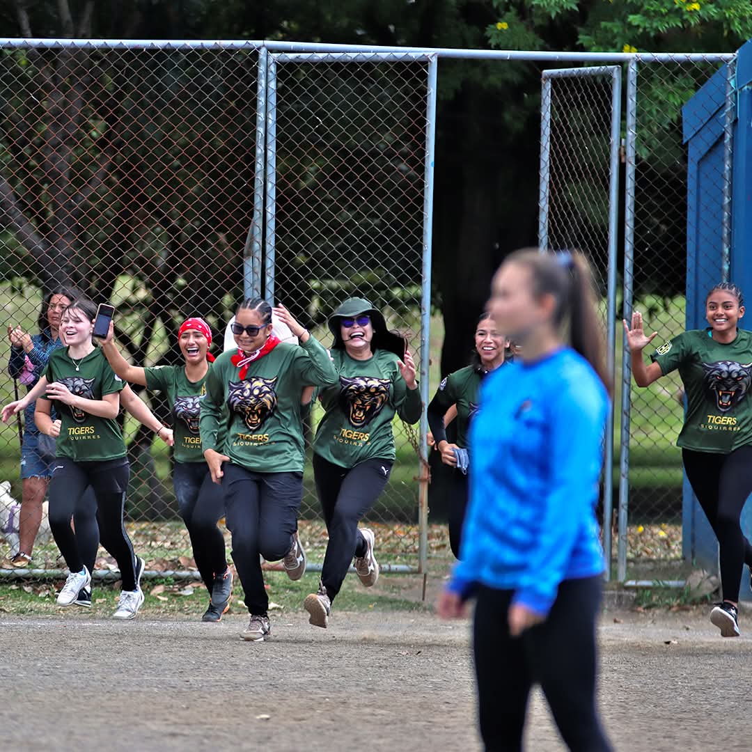 Siquirres Tigers nuevo campeón de la Liga Femenina de cricket.

Las siquirreñas vencieron a un aguerrido San José por el siguiente marcador: San José 73/8 (20. 0 overs) vs Siquirres Tigers 74/5 (13.5 overs).