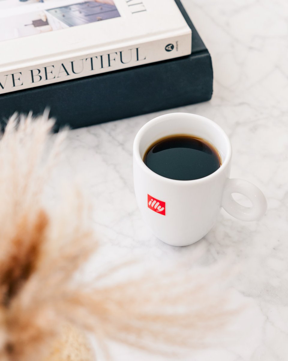 illyUSA's tweet photo. Coffee isn’t just a drink; it’s a reminder to pause, breathe, and reflect. Take your moment—wherever you choose to enjoy it.

#illycoffee #QualityLovesDetails #LIVEHAPPilly #SelfCare #NewYearResolution https://t.co/8gSoMg9Pwe