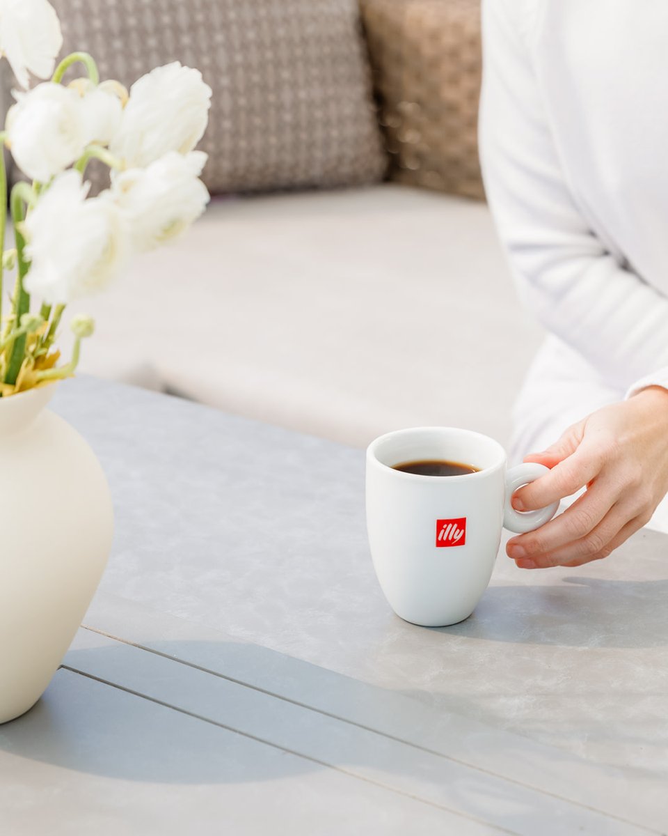 illyUSA's tweet photo. Coffee isn’t just a drink; it’s a reminder to pause, breathe, and reflect. Take your moment—wherever you choose to enjoy it.

#illycoffee #QualityLovesDetails #LIVEHAPPilly #SelfCare #NewYearResolution https://t.co/8gSoMg9Pwe