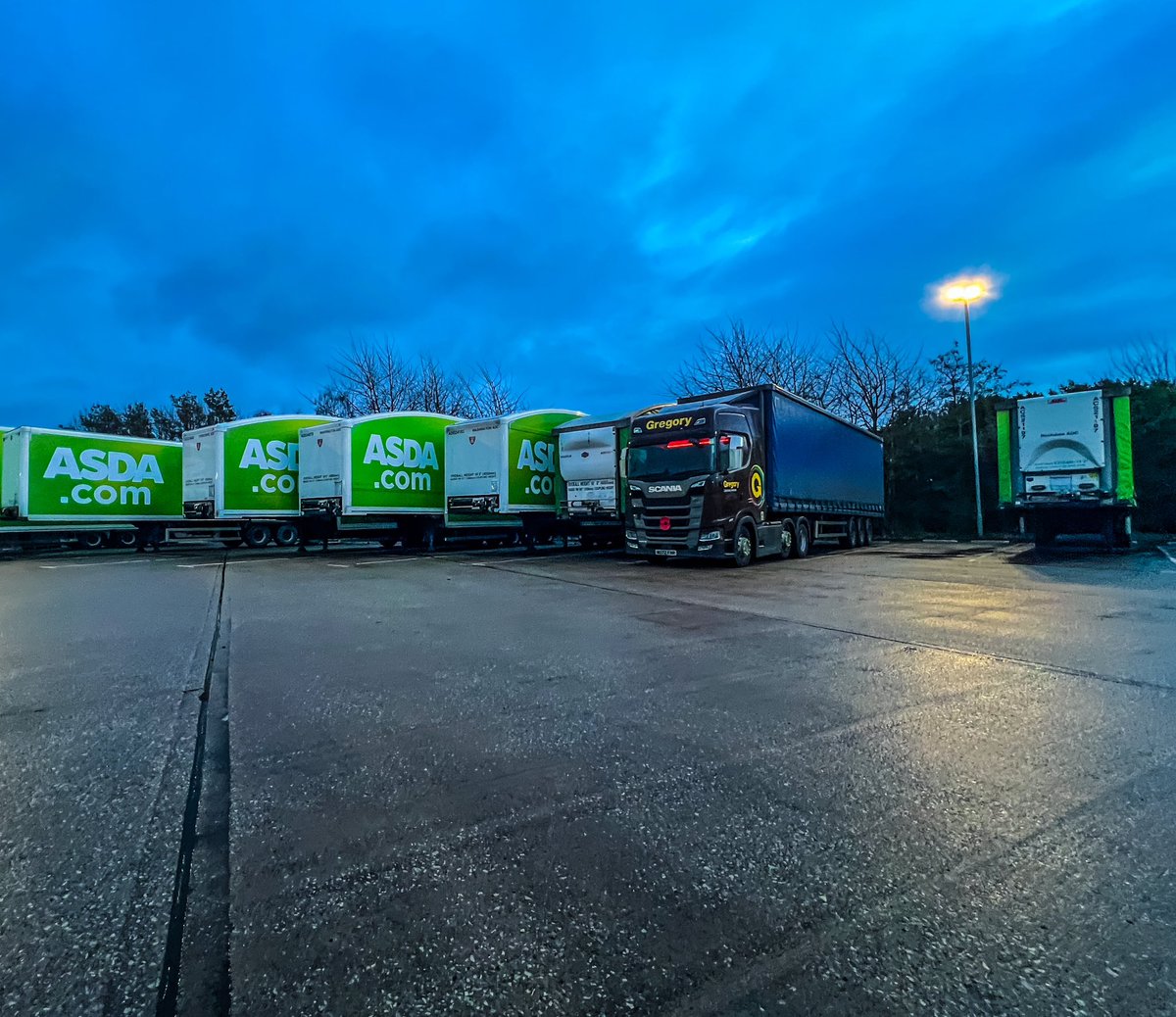 Truck Life GB tweet media