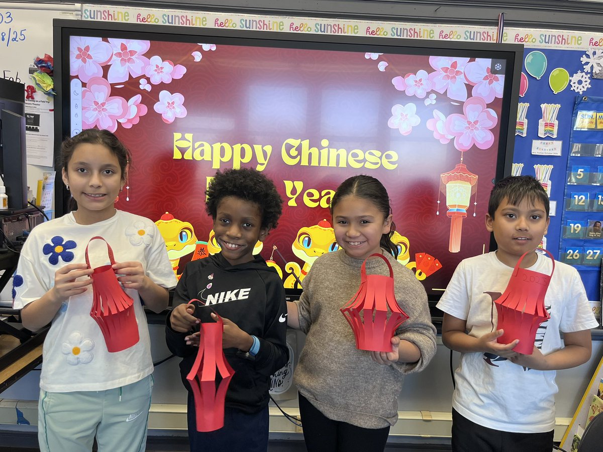 DAVintermediate's tweet photo. Happy Lunar New Year! At Davison, we made lanterns to celebrate the holiday! #greatnessunleashed https://t.co/QOUA9sJlud