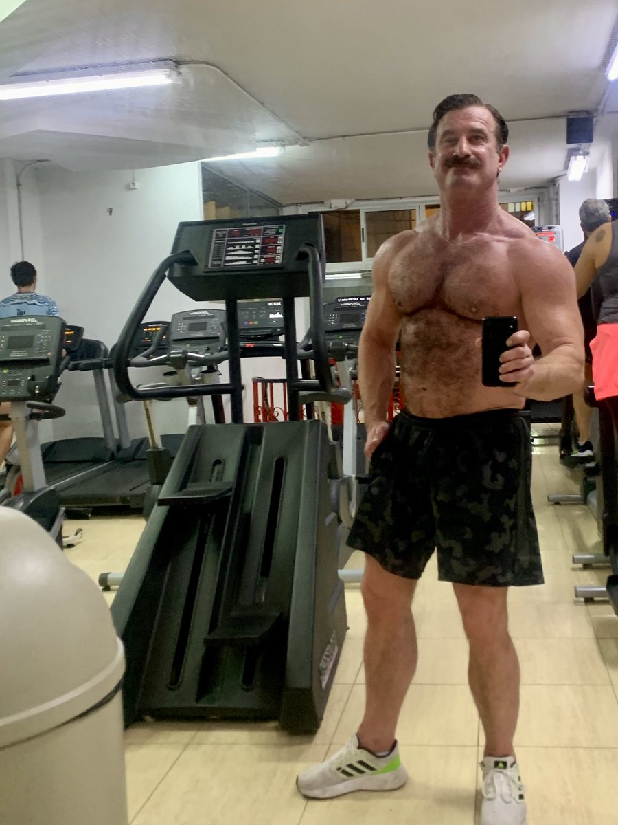 megettingbigger tweet media