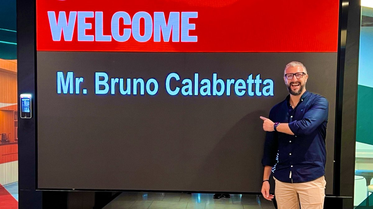 CalabrettaBruno's tweet image. Ciao belli 🤌🏼 I have a news to share…

I’m joining @dfinity Foundation as Head of Ecosystem Hubs in the Global Adoption team and I couldn’t be more happy!

Things that I love about this new role:

🏋🏼‍♂️ Internet Computer is not playing around
🥷 Working with some of the best minds…