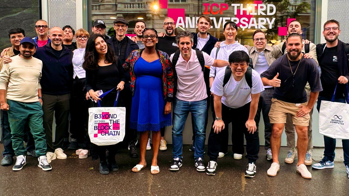 CalabrettaBruno's tweet image. Ciao belli 🤌🏼 I have a news to share…

I’m joining @dfinity Foundation as Head of Ecosystem Hubs in the Global Adoption team and I couldn’t be more happy!

Things that I love about this new role:

🏋🏼‍♂️ Internet Computer is not playing around
🥷 Working with some of the best minds…