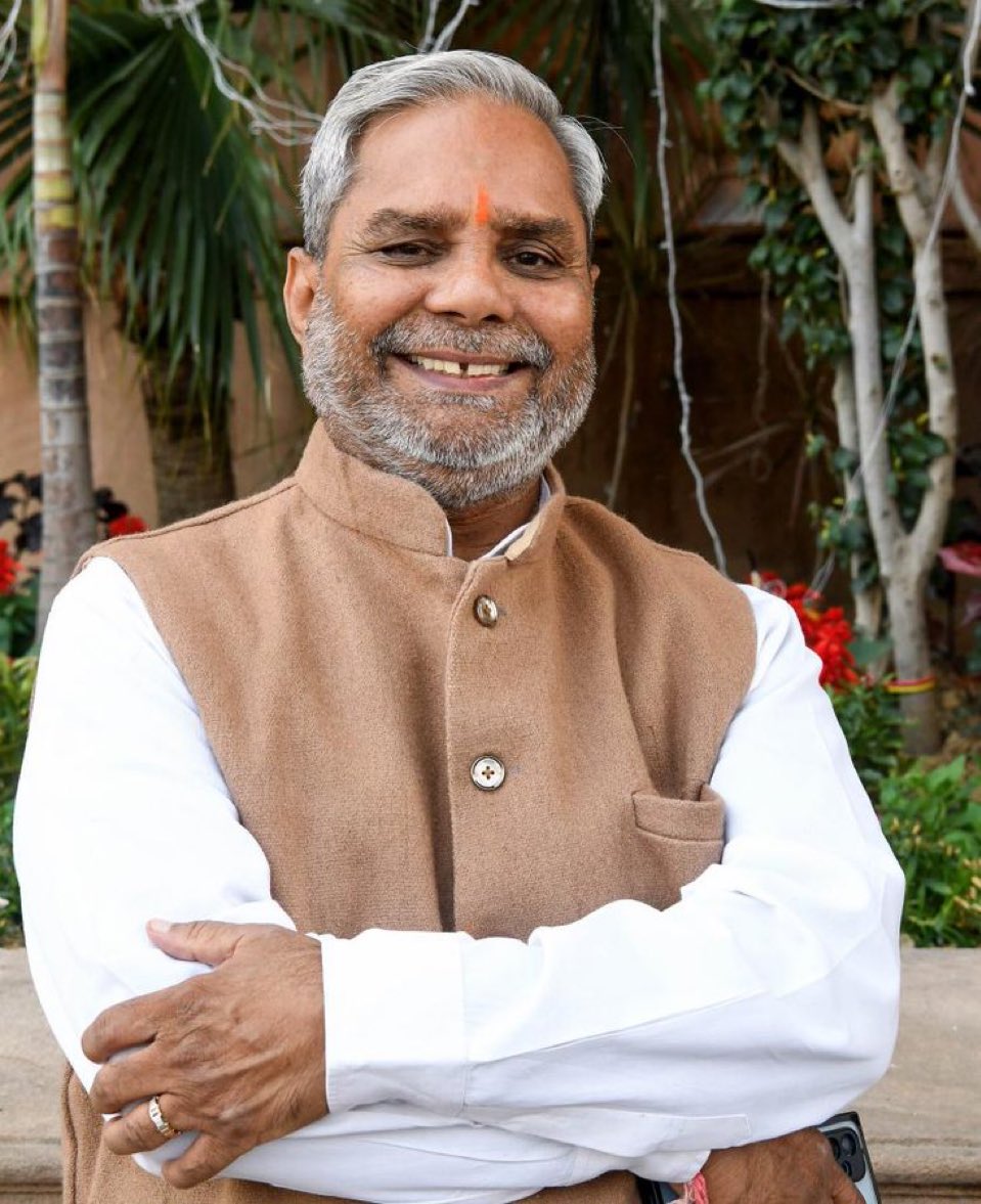 sanwalaramm's tweet photo. राजस्थान विधानसभा के मुख्य सचेतक (कैबिनेट मंत्री) व जालोर के लोकप्रिय विधायक श्री जोगेश्वर गर्ग जी को जन्मदिन की हार्दिक बधाई एवं शुभकामनाएँ।
 
आराध्य प्रभु श्री राम जी से आपके उत्तम स्वास्थ्य एवं दीर्घायु जीवन की कामना है।

@jogeshwarg https://t.co/jyKtcU3xPl