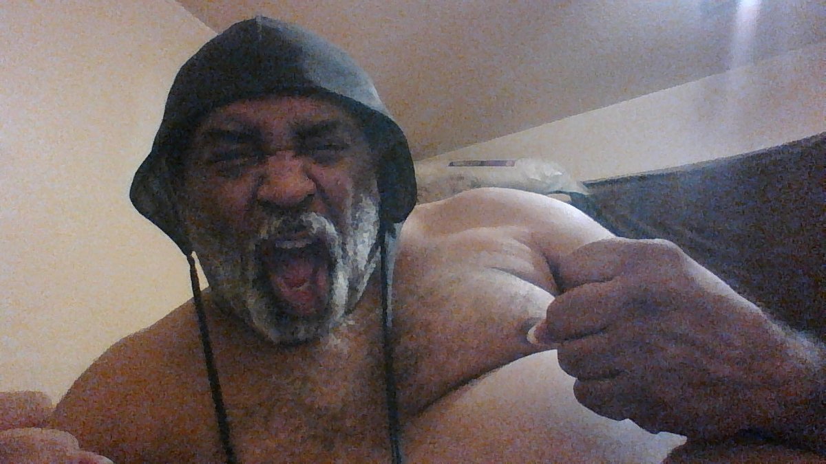 I'm hosting a Superbowl party this weekend for the third time in a row. Hope the Chiefs lose